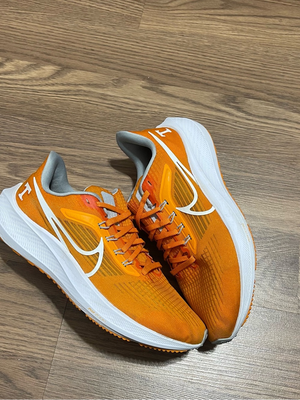 Nike Air Zoom Pegasus 39 Tennessee Volunteers Orange DR1975-800 Size 7